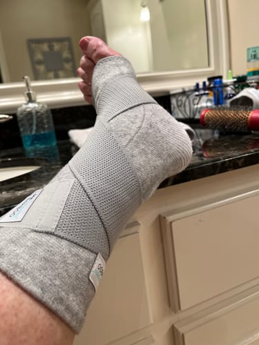 Customer photo review of Premium Bamboo Ankle Support